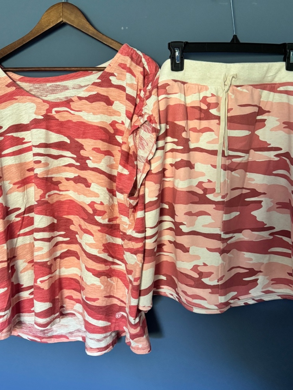 T by Talbots Set pink camo short sleeve tee and drawstring skirt 3X